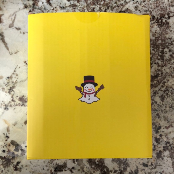 Limited edition Snapchat happy holidays snow globe - Picture 5 of 8